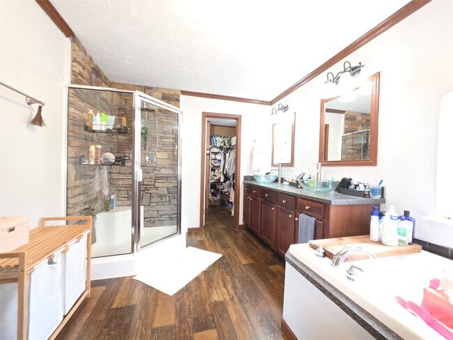 Foto del edificio - 21683 White Oak Dr