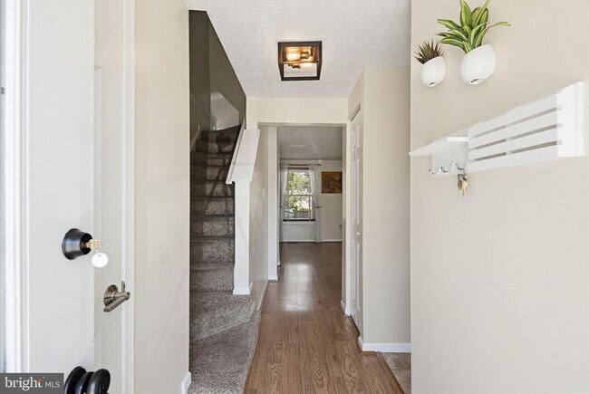 Foto del edificio - 9402 Granite Hill