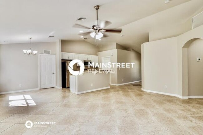 Foto del edificio - 3 Bedroom Pet-Friendly Home in Cape Coral, FL with Main Street Renewal