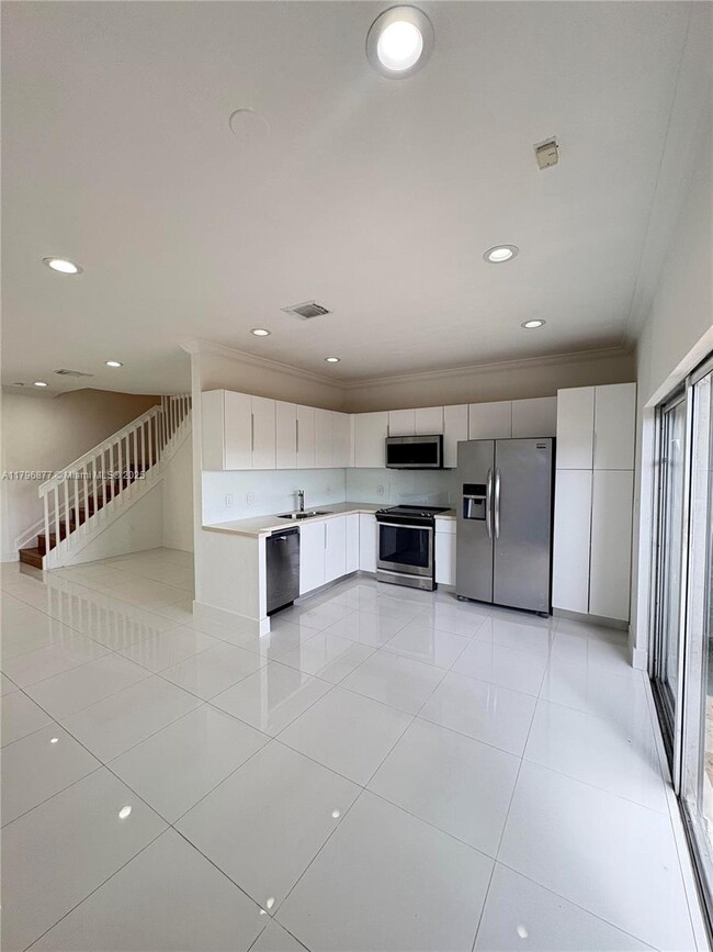 Foto del edificio - 8301 NW 107th Ct