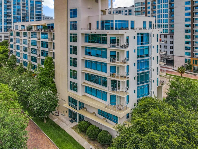 Building Photo - 525 E Jackson St