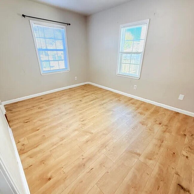 Foto del edificio - 4004 SE 25th St