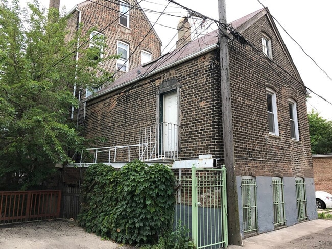 Building Photo - 2814 W 21st Pl