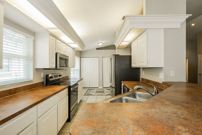 Foto del edificio - 1710 Wakefield Dr