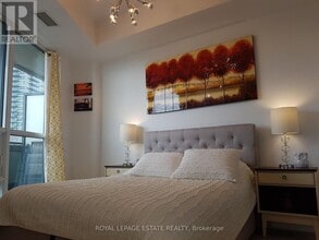 Building Photo - 2212 Lake Shore Blvd W