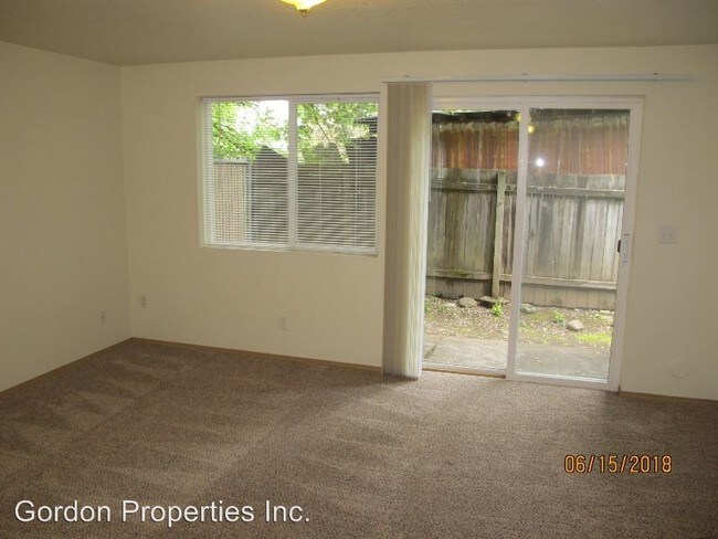 Building Photo - 546 SE 151st Ave