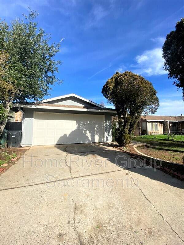 Foto principal - 4375 Oxwood Dr