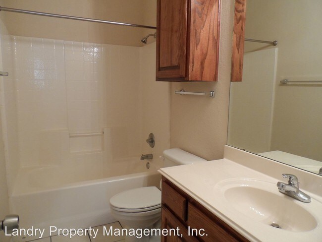 Building Photo - 1502 Glenhaven Dr