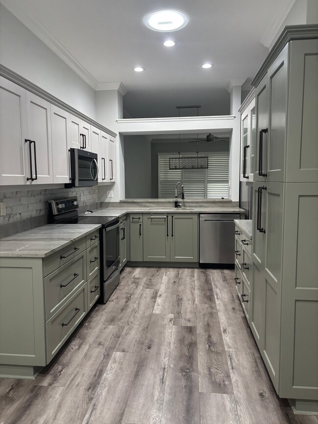 Building Photo - 1421 Carlow Cir