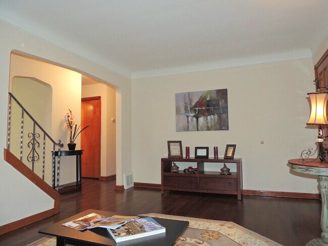 Foto del edificio - 4 Bedroom - 2 Full Bathroom Home for Rent!