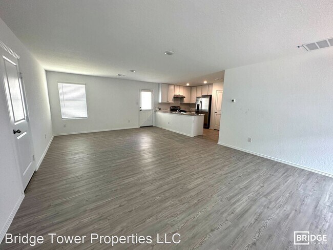 Building Photo - 3 br, 2 bath House - 2408 Lake Hills