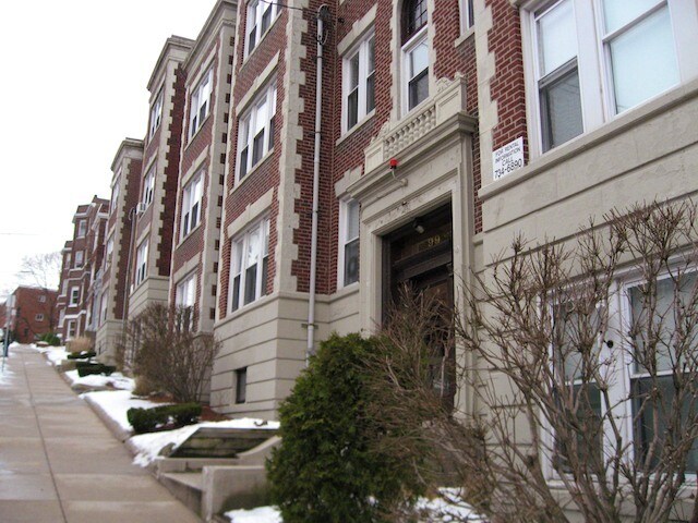 Foto del edificio - 109 Brainerd Rd