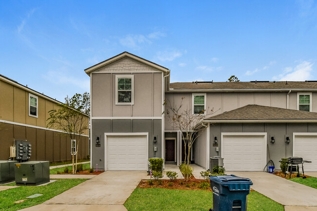 Building Photo - 86856 Mainline Rd