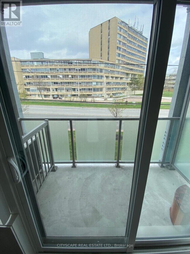 Photo du bâtiment - 5131-5131 Sheppard Ave E