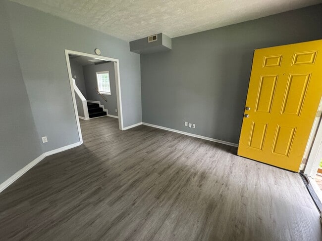 Photo - 953-955 N Tuxedo St Apartment