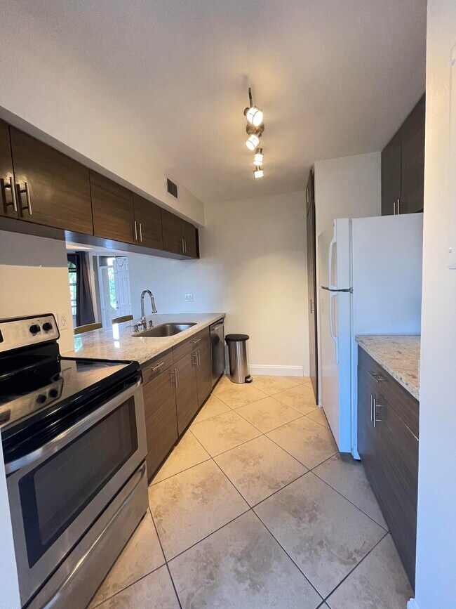 Foto del edificio - 8621 SW 5th St
