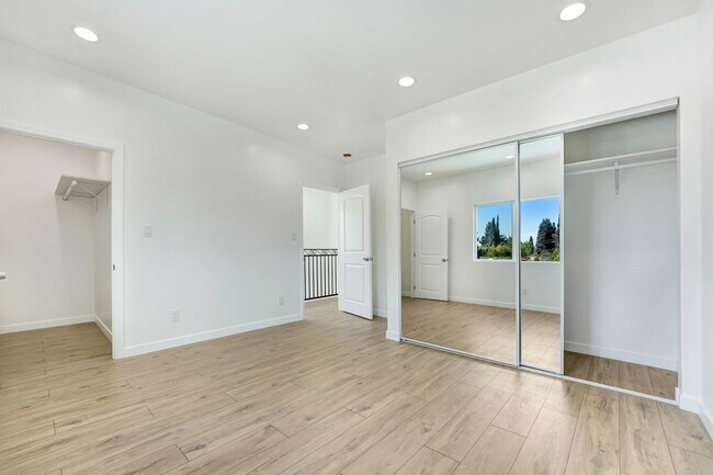 Foto del edificio - 22567 Leadwell St