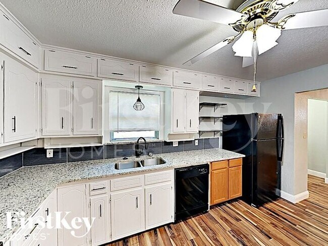 Foto del edificio - 205 SW Moody St