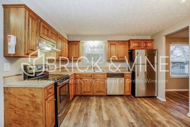Building Photo - 3229 Middleboro Way