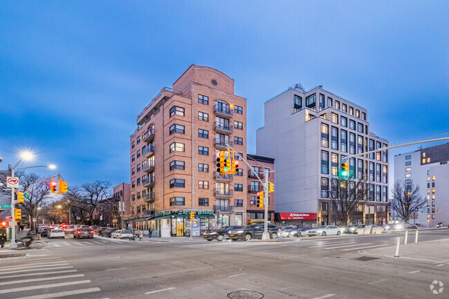 Building Photo - Bisney View Condominiums