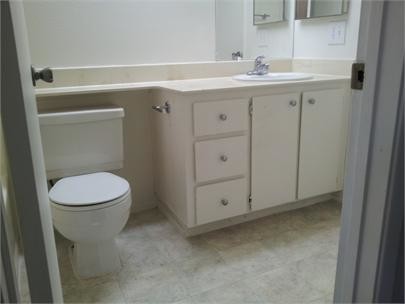 Building Photo - 2410 Sunny Ln