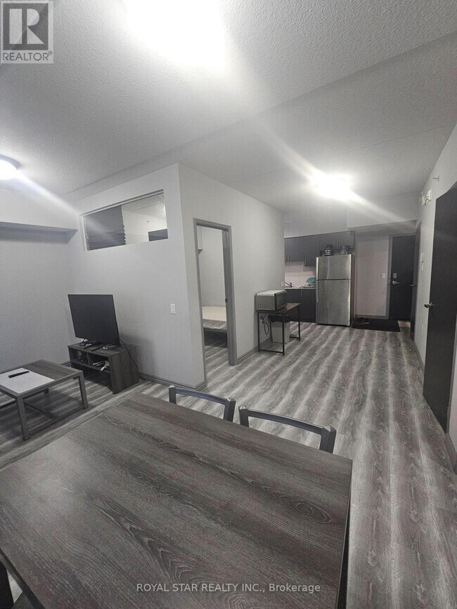 Photo du bâtiment - 275-F275 Larch St