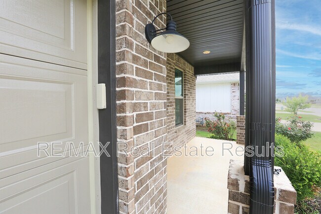 Foto del edificio - 1736 W Broadway Pl