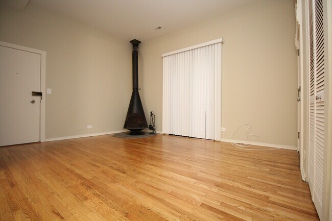 Foto del edificio - 2310 N Clark St