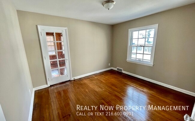 Foto del edificio - 3638 Lindholm Rd