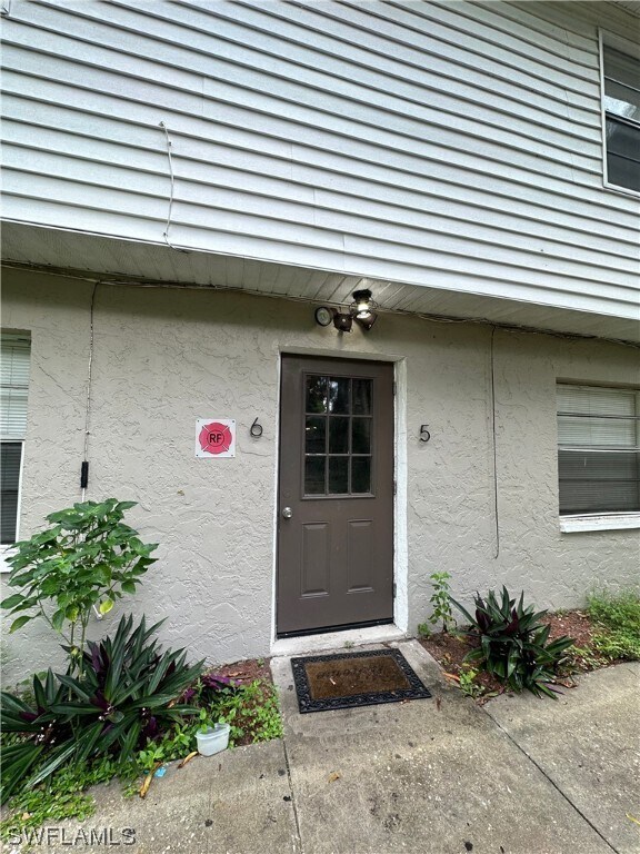 Building Photo - 3160 E Riverside Dr