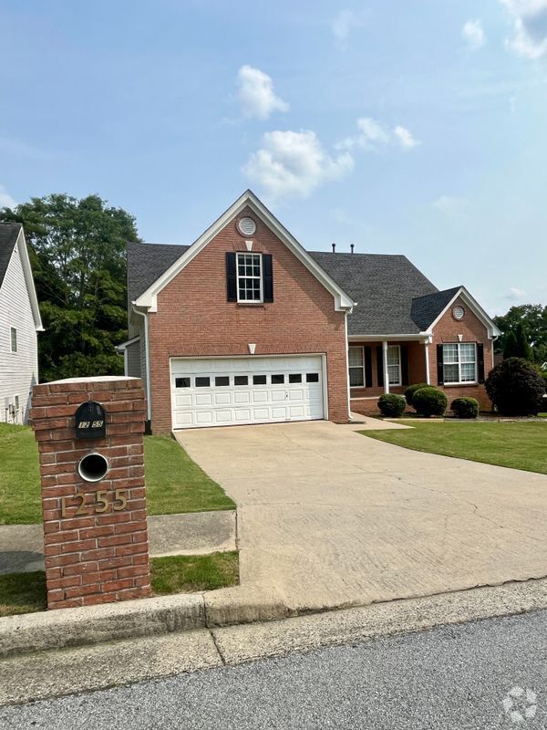 Building Photo - 1255 Martins Chapel Ln SE