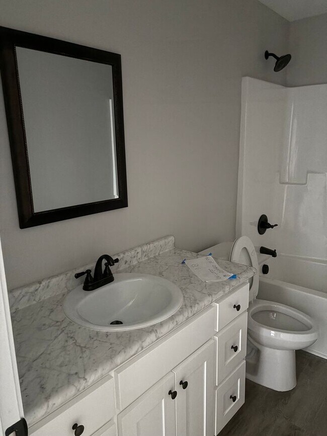 Foto del edificio - 105 Twelve Oaks Ct