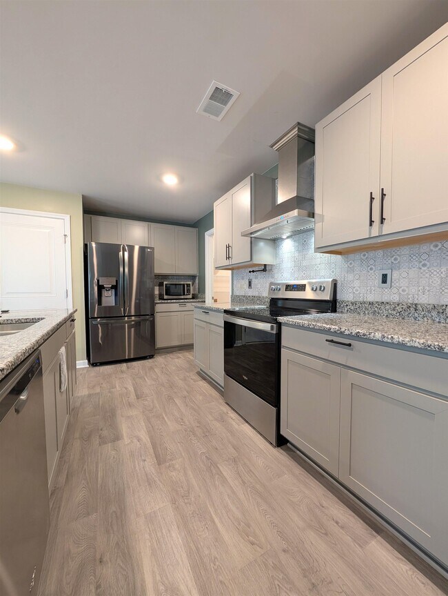 Foto del edificio - 851 Woodland Farms Cir