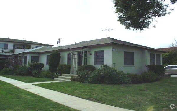 Building Photo - 2512 28th St