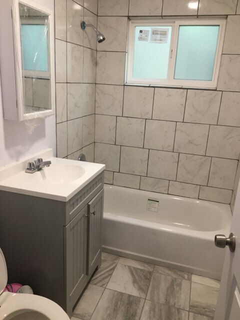 Bathroom - 418 3rd St