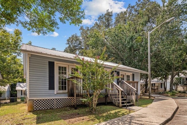 Foto del edificio - 2234 Magnolia Cir