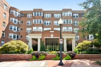 2500 Q St NW