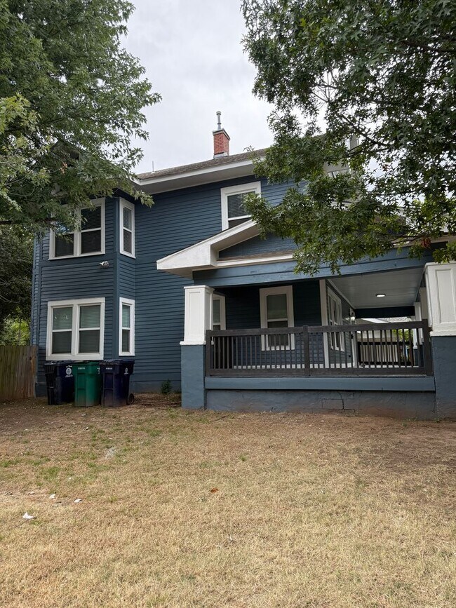 Building Photo - Remodeled Charmer in the Urban Core – Fres...