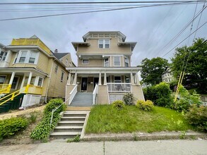 Building Photo - 275 Cooke St