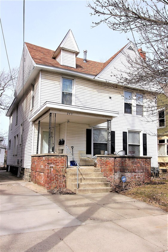 249 Eastern Ave SE Unit 1, Grand Rapids, MI 49503 Apartment for Rent