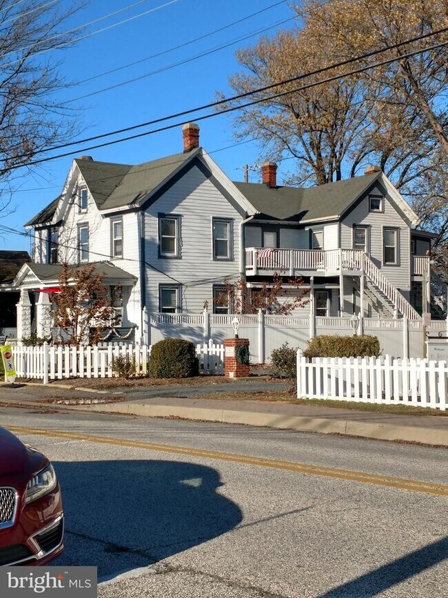 14560 Solomons Island Rd S Unit 4, Solomons, MD 20688 Apartment for