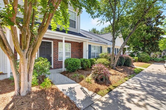 Building Photo - 1001 Elm Hall Cir
