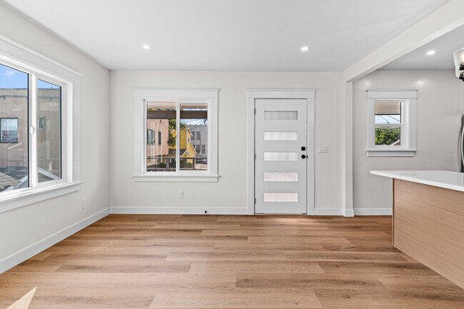 Foto del edificio - 526 Lime Ave