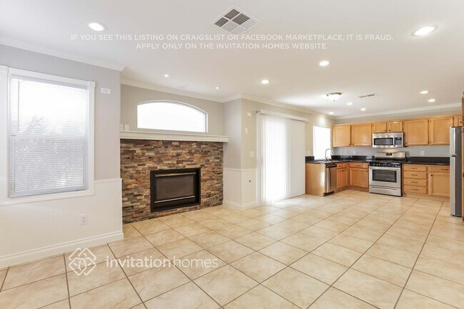 Foto del edificio - 904 Autumn Royal Ln