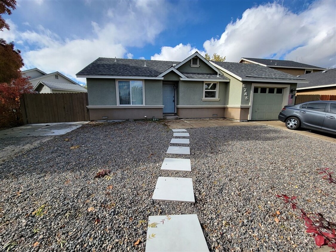 Foto principal - Charming Home in Spanish Springs with Mode...