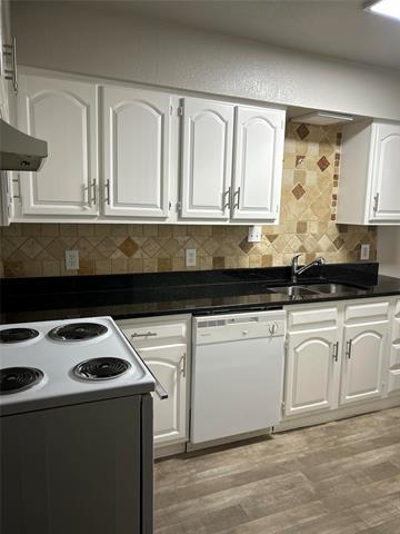 Foto del edificio - 10524 Shadywood Dr