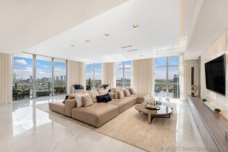 Building Photo - 17301 Biscayne Blvd