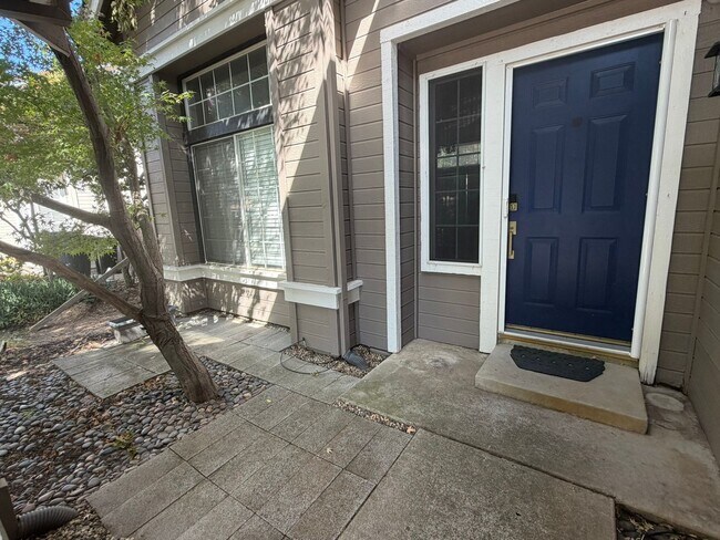 Foto del edificio - 8420 Oak Flat Way
