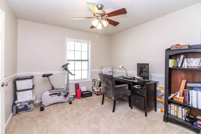 Foto del edificio - 87 Aileen Dr