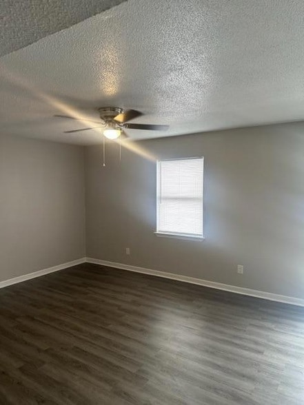 Building Photo - 4100 N Ocoee St